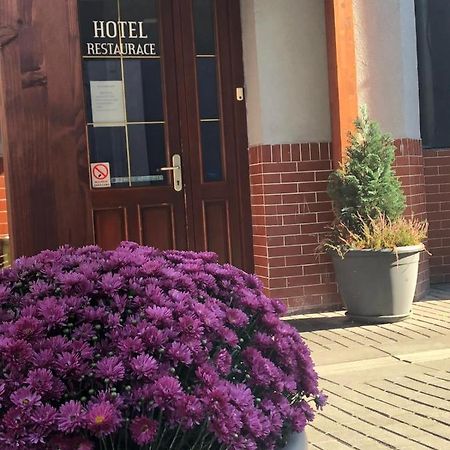 Hotel Na Kafkove Ostrava Exterior foto